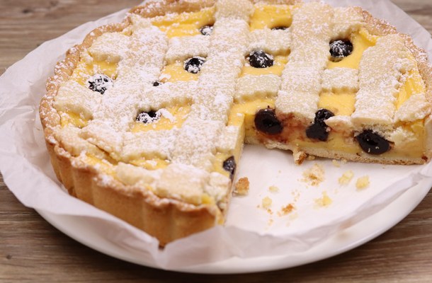 Amor Polenta Crostata crema a amarene